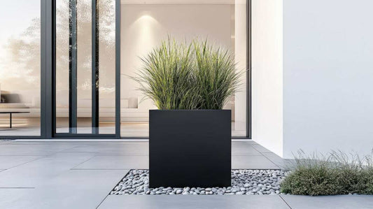 Fiberstone-Pflanzgefäße-richtig-einwintern-So-schützen-Sie-Ihre-Pflanzen Amei