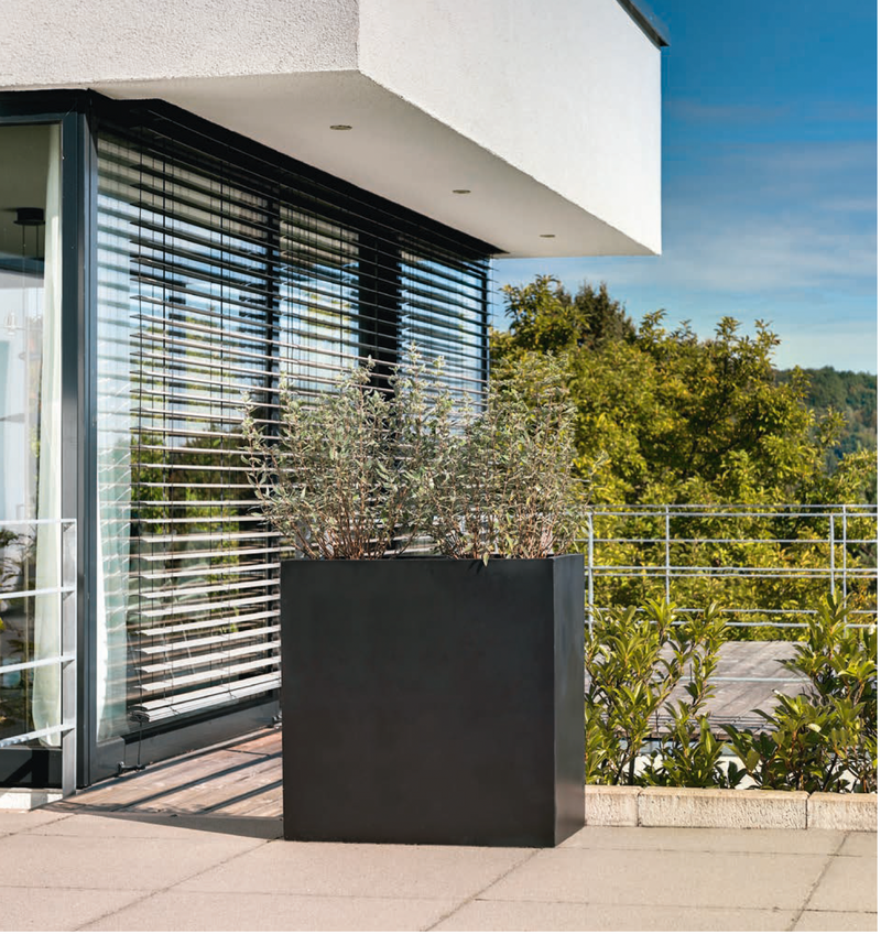 Eckiger Blumenkasten XXL ab 249€
